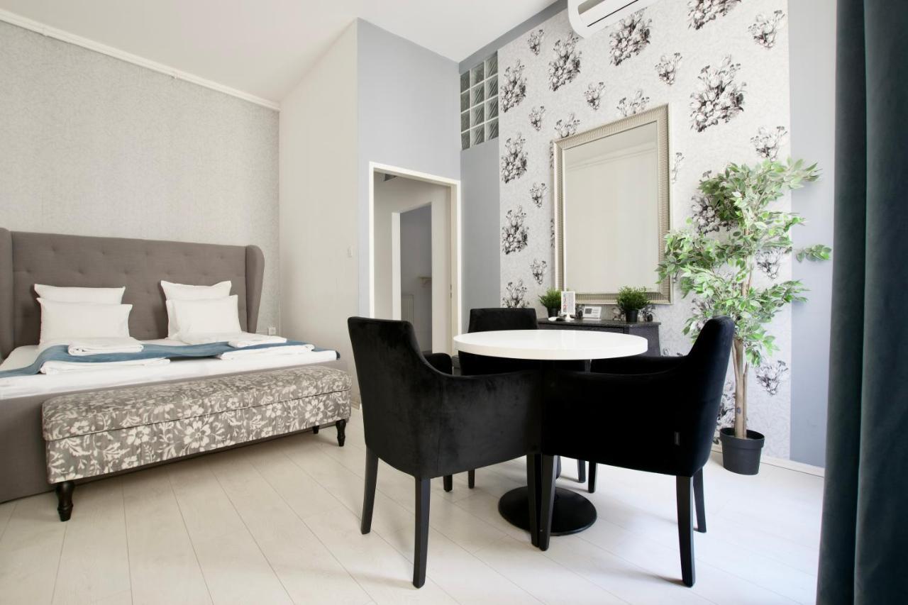 Premium Apartments By Hi5 - Astoria Square Budapesta Exterior foto