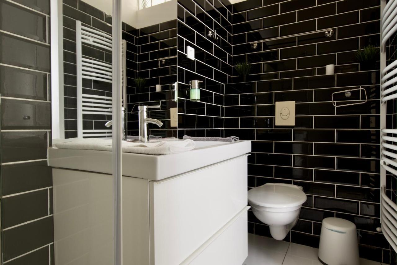 Premium Apartments By Hi5 - Astoria Square Budapesta Exterior foto