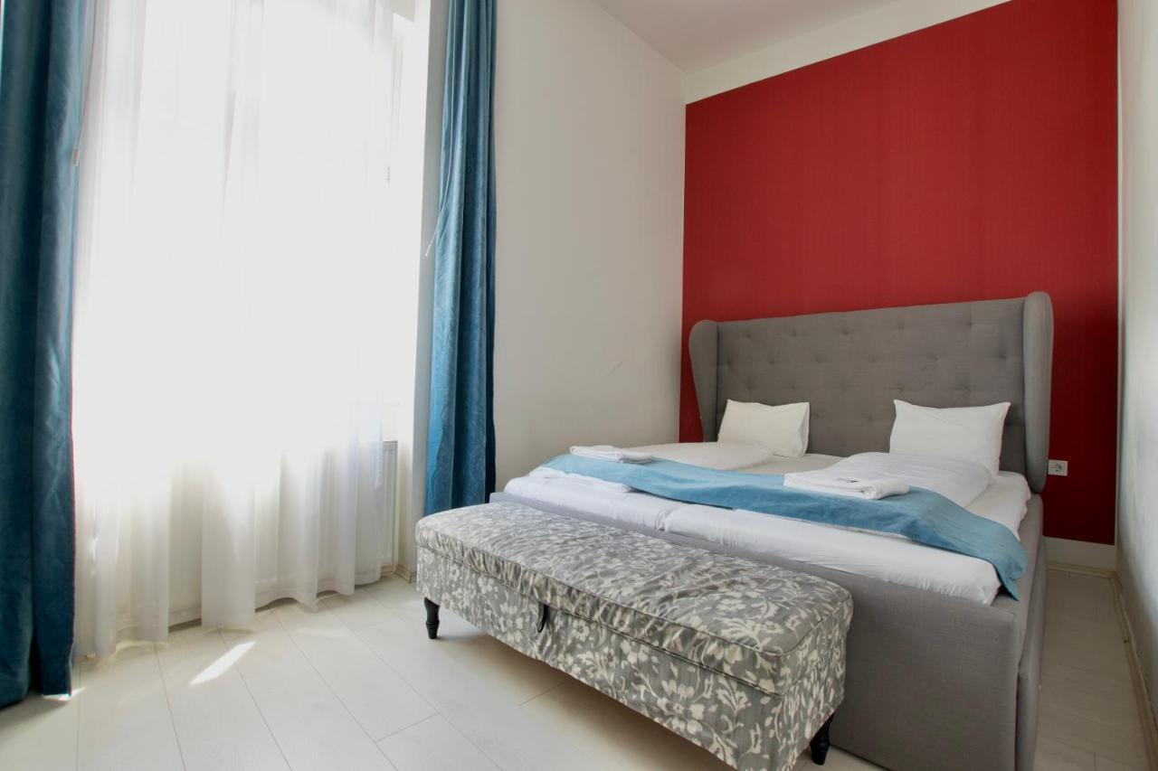 Premium Apartments By Hi5 - Astoria Square Budapesta Exterior foto