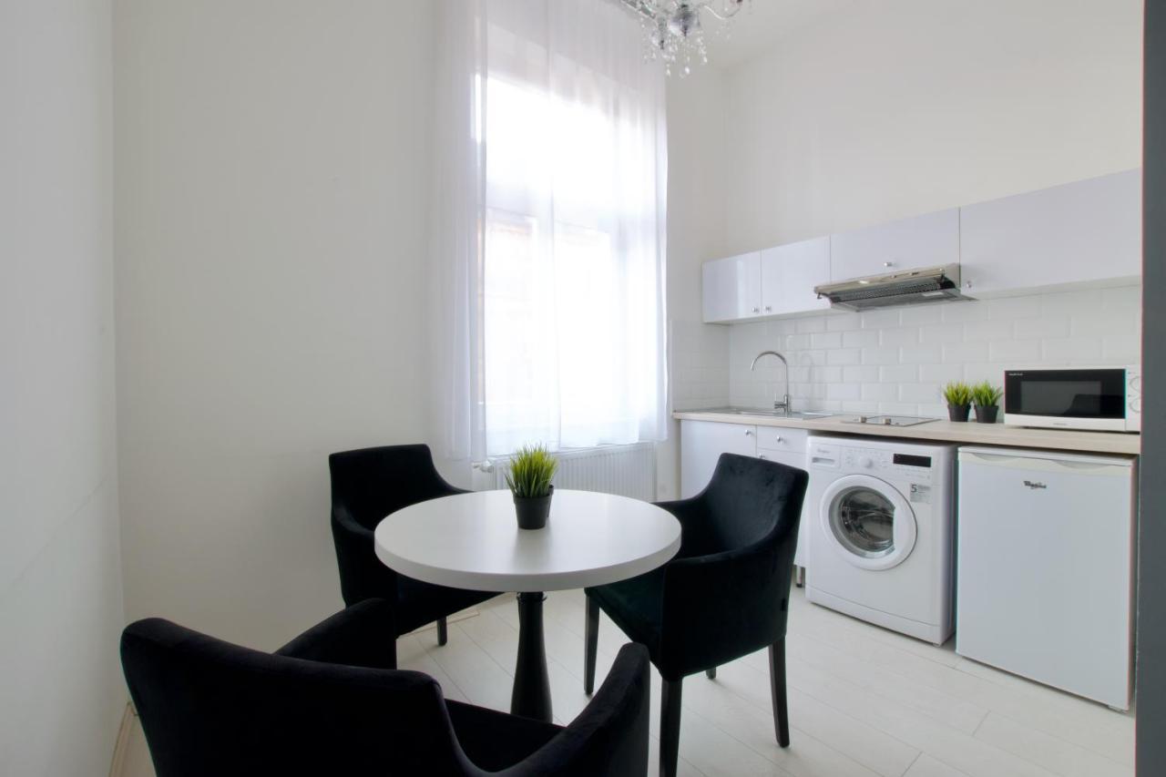 Premium Apartments By Hi5 - Astoria Square Budapesta Exterior foto
